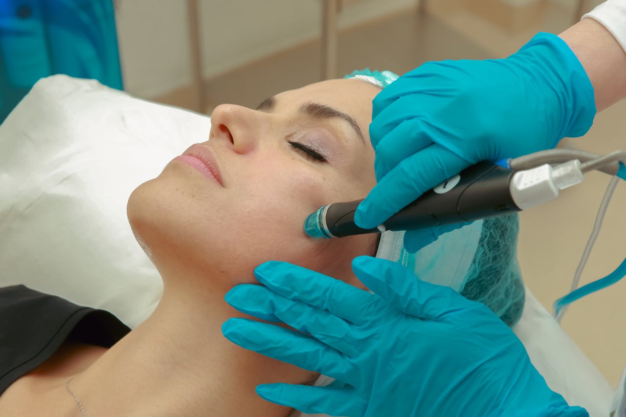 Hydra Facial